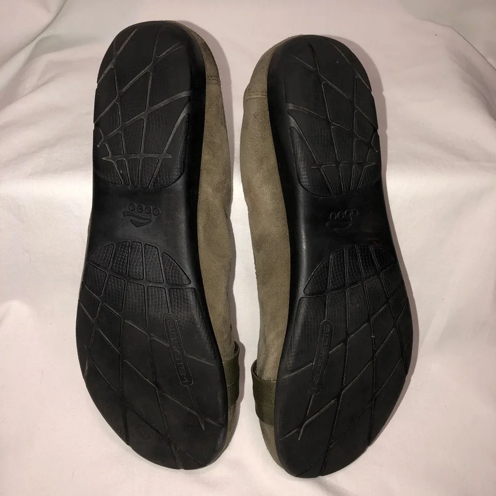 Abeo BIO System Tessa Olive Green Suede Ballet Flats Size 8.5 Comfort